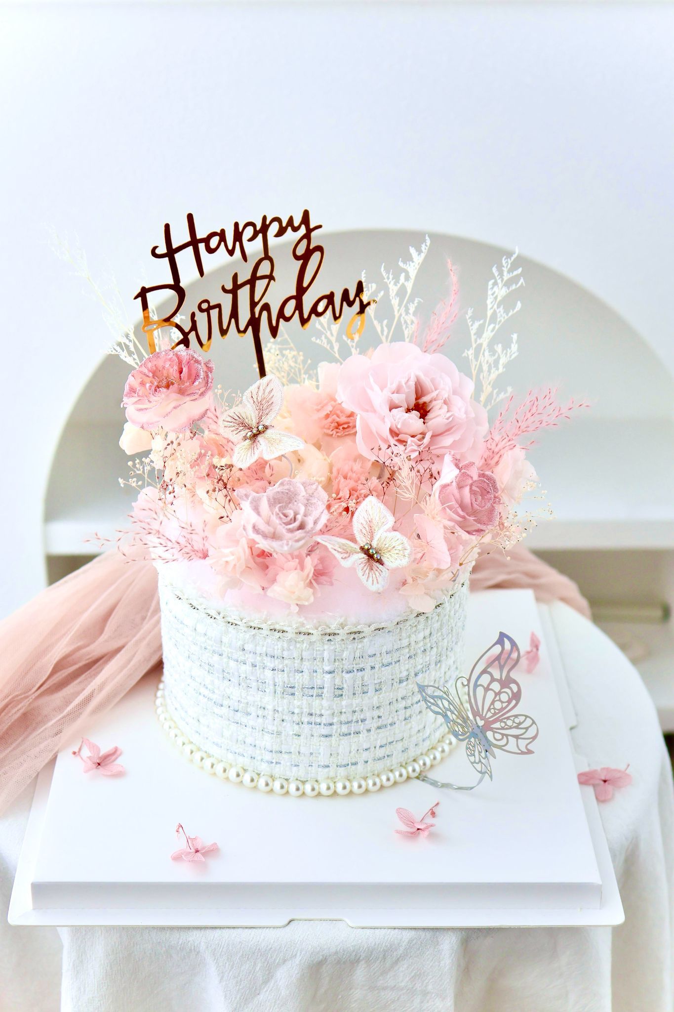 Preserved flower Birthday Cake (Large) 保鮮花生日蛋糕(大)